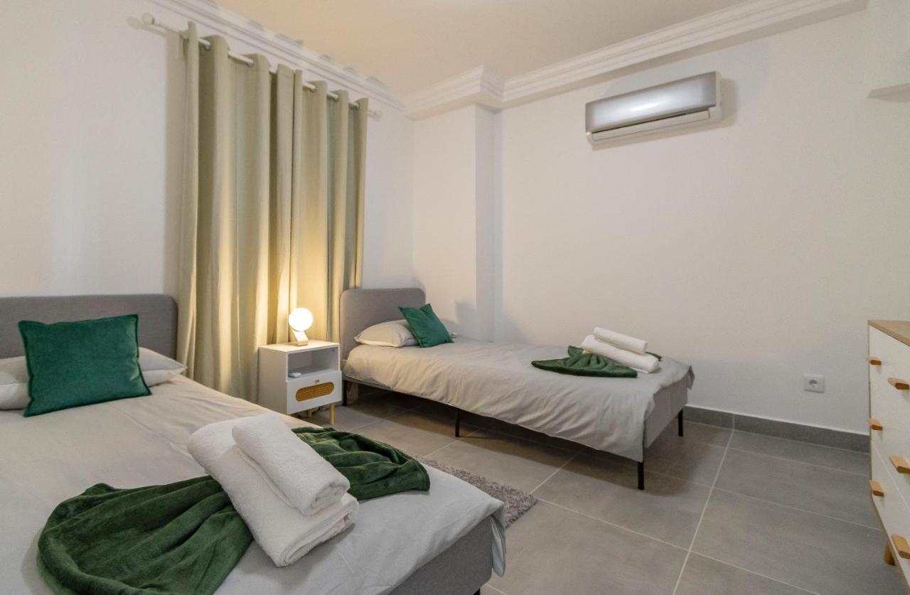 3 Minutes To The Beach, 2 Bedroom Amazing Apt With Balcony, Bbq Grill And Pool Sagres Exterior photo