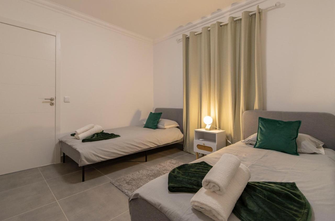 3 Minutes To The Beach, 2 Bedroom Amazing Apt With Balcony, Bbq Grill And Pool Sagres Exterior photo