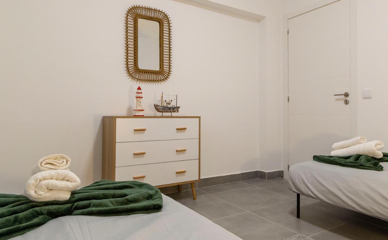 3 Minutes To The Beach, 2 Bedroom Amazing Apt With Balcony, Bbq Grill And Pool Sagres Exterior photo